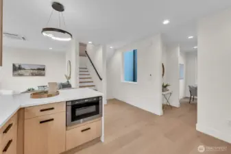 This multiple cooks, multi visitors design makes this kitchen the heart and soul of this home.