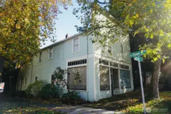 Beautiful Historic building on corner lot