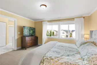 Spacious primary bedroom.