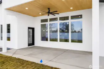 Covered outdoor living space example—perfect for relaxing or entertaining and designed to extend your living space outdoors in the Moses Lake lifestyle.