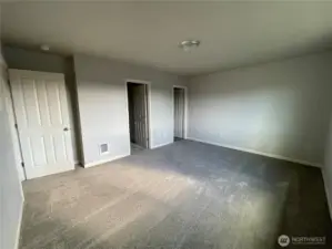 U2 - Primary - Entry to bathroom and Walk-in closet