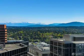 Sweeping Cascade Mountain Views