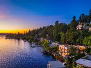 Sited on the shores of Lake Washington on Mercer Island's west side  Gold Coast, this custom sun kissed custom villa lives and entertains like a dream.