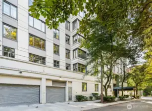 Corner Lot, excellent location