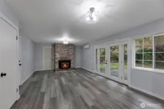 family/kitchen with eating area