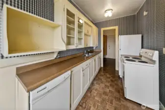 Great kitchen storage.