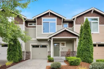 Welcome home to this turn key townhouse