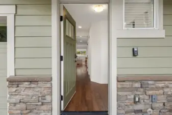 Covered front porch to enjoy all deasons