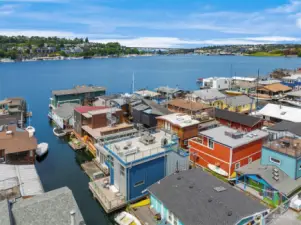 Perfectly located on the dock!