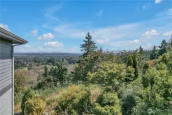 What a great, expansive view! The forever-changing colors and scenes are amazing!