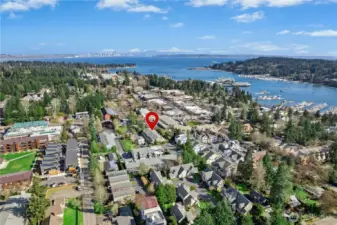 Whether you're looking for a turn-key second home or an easy Seattle commute, this home balances a private feel with an easy downtown Winslow location.