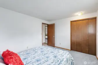 Bedroom 2 - main Floor