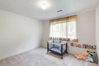 Lower level office or 2nd primary-no closet