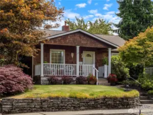 Welcome to this 2 bedroom, 1 bathroom home with a 400+ sq ft bonus room.