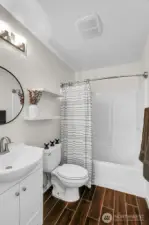 Full main bath with functional layout and dsign.