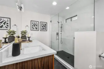 Owner en-suite bathroom