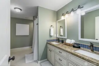 Full Primary Bathroom