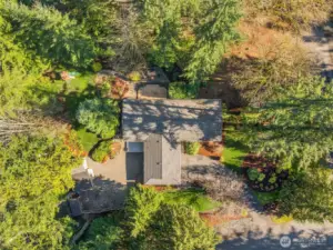 Corner lot within walking distance of Beaver Lake Park!