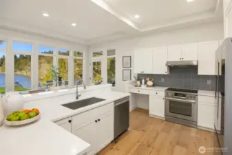 New full Bosch suite of appliances. NEVER used!