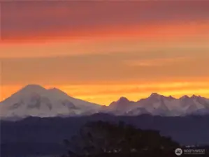 Proud Mount Baker glows!
