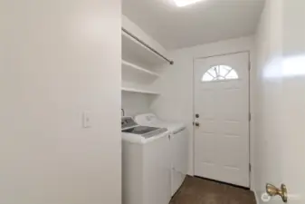 Utility Room - washer and dryer stay