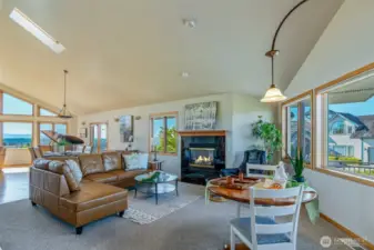 Whether sipping morning coffee or enjoying a board game at the breakfast table, you’re surrounded by warmth, light, and stunning scenery—seamlessly connected to the heart of this gracious home.