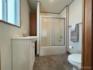 Main Bedroom Full Bathroom