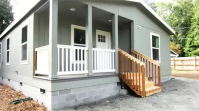 Built-in front deck with recessed lighting