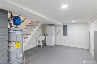 Basement w/Separate Entry
