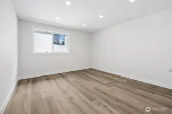 Second floor bonus room. Great for a second office, media room, or informal gathering space.