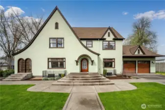 Timeless Tudor built in 1918