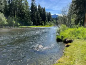 Yakima River community park