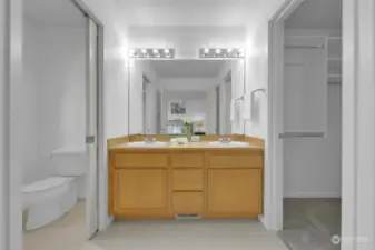 En-suite bathroom