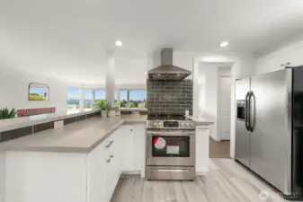Breakfast bar and plenty of counter space