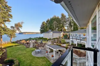 Your single level, penthouse condo overlooks Puget Sound and the lovely gardens that are a part of this complex.
