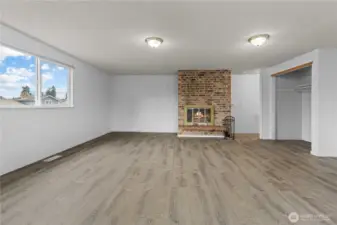 Upstairs Bonus room w/ fireplace