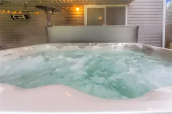 Hot tub included