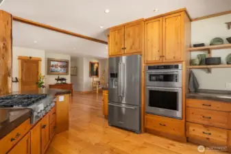 New kitchen applicances, ask for complete list