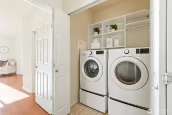 Full size washer & dryer stay.