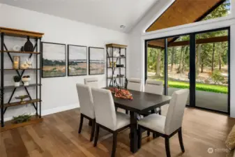 Dining room with plenty of entertainment space