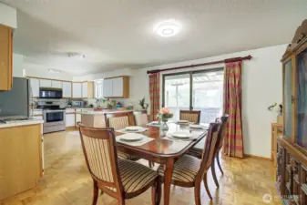 Enjoy everyone over for dinners in this spacious dining room and kitchen