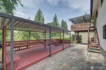 Spend hours of relaxing time entertaining in this amazing covered gazebo area on the main back yard patio