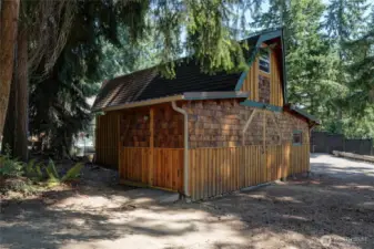 Your BONUS Two Story Barn Shop! Seller Used For Woodworking.