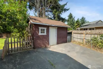 Storage shed