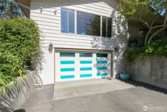 Garage can hold up to 3+ cars