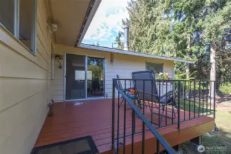 Deck for relaxing