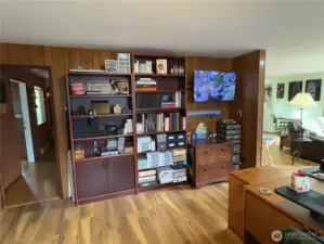 Office or Dining area 2