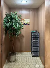 Lift that holds up to 2500#'s