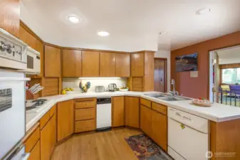Kitchen has DW, Trash compactor, refer, micro