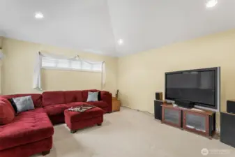 Bonus room, media room or bedroom